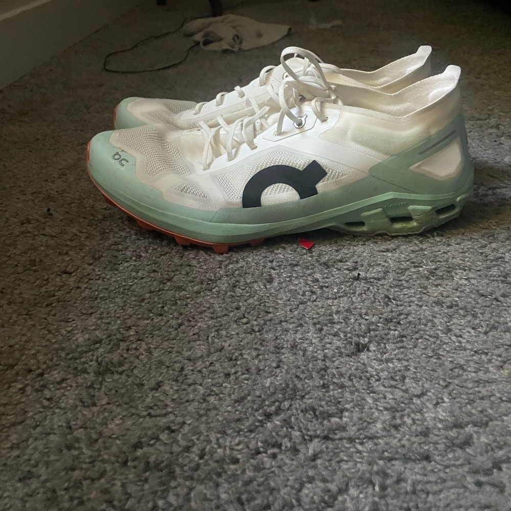 On Running Athletic Shoes - White and Mint